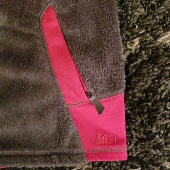 REI fuzzy zip up hooded jacket - Picture 4 of 4